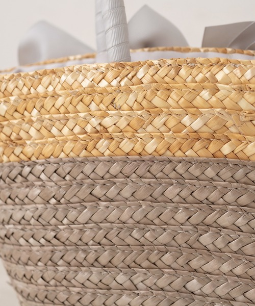 OLIVE des OLIVE（オリーブデオリーブ）の「リボンストローバッグ（かごバッグ・レディース・ライトグレー/ブラック/ピンク・FREE）」の4枚目の写真