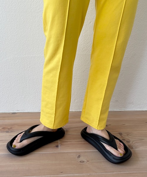 wee9s(ウィークス)の「airy chubby sandals / まるで素足!驚くほど軽いEVA素材!エアリーチャビーサンダル,ビーサン(サンダル・レディース・ブラック/パープル/オレンジ/アイボリー・S/M/L)」の8枚目の写真