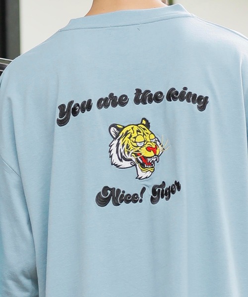 Beno（ビーノ）の「バック刺繍 オーバーサイズ スーベニアTEE TIGER（T