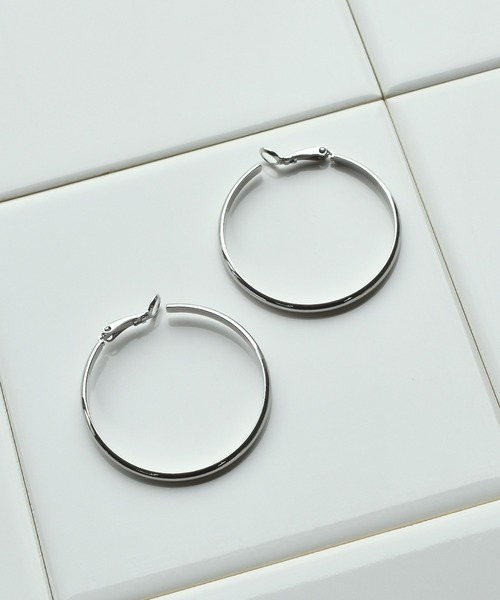 GOLDY（ゴールディ）の「シャープ ライン フープ イヤリング（イヤリング・レディース・シルバー/その他1/その他2/ゴールド・FREE）」の6枚目の写真