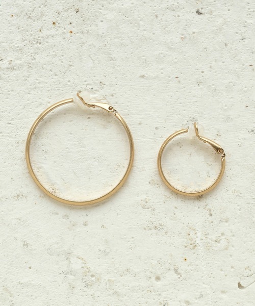 GOLDY（ゴールディ）の「シャープ ライン フープ イヤリング（イヤリング・レディース・シルバー/その他1/その他2/ゴールド・FREE）」の5枚目の写真