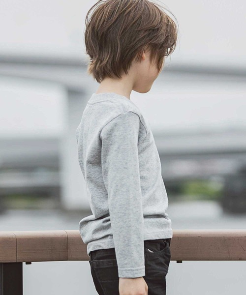 1piu1uguale3 RELAX（ウノピュウノウグァーレトレリラックス）の「1PIU1UGUALE3 RELAX(1PIU1UGUALE3 RELAX) キッズフロントロゴプリントロンＴ（Tシャツ/カットソー・キッズ・ホワイト/トップグレー/ブラック/ネイビー・150/130/110）」の21枚目の写真