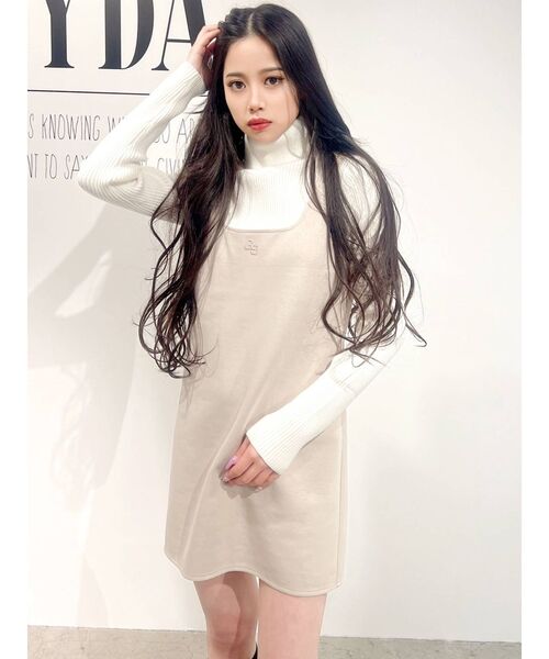 GYDA(ジェイダ)の「スクエアバックオープンミニワンピース(ワンピース・レディース・アイボリー/ブラック・FREE)」の1枚目の写真