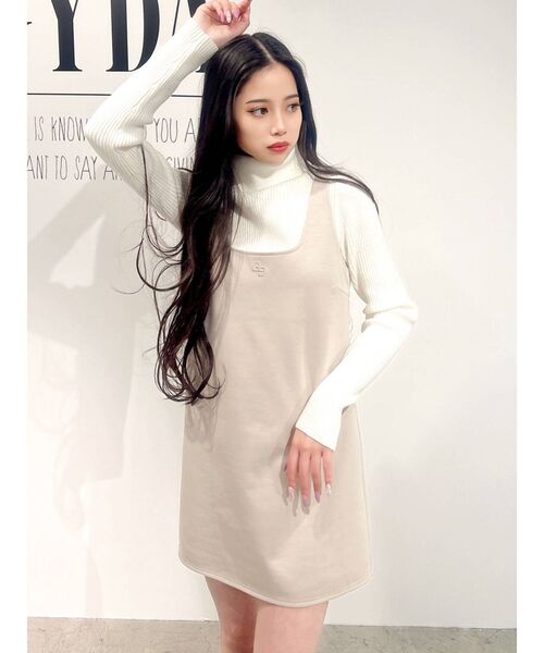 GYDA(ジェイダ)の「スクエアバックオープンミニワンピース(ワンピース・レディース・アイボリー/ブラック・FREE)」の12枚目の写真