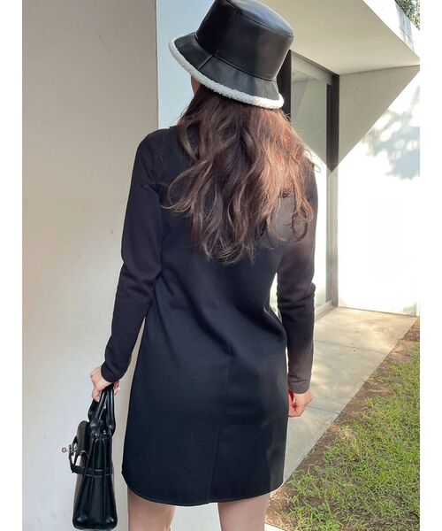 GYDA(ジェイダ)の「スクエアバックオープンミニワンピース(ワンピース・レディース・アイボリー/ブラック・FREE)」の11枚目の写真