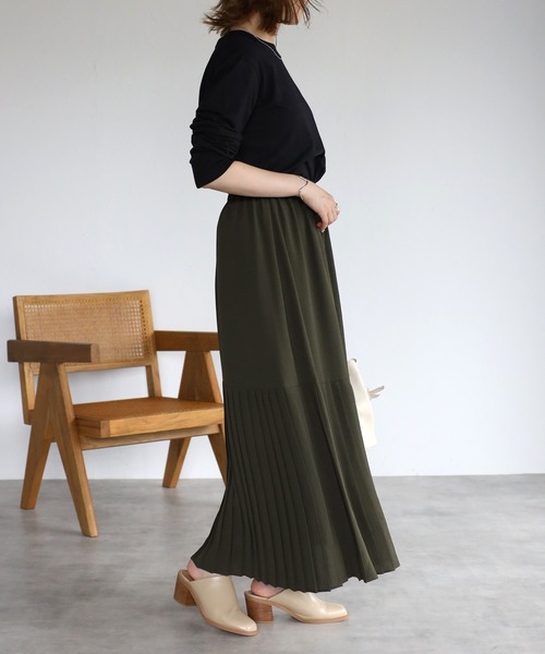 EASEBLUE（イーズブルー）の「裾プリーツスカート（スカート・レディース・カーキ/ピンク/アイボリー・FREE）」の6枚目の写真