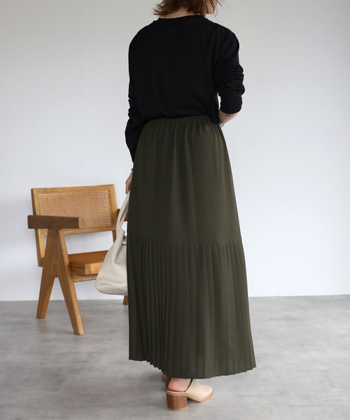 EASEBLUE（イーズブルー）の「裾プリーツスカート（スカート・レディース・カーキ/ピンク/アイボリー・FREE）」の7枚目の写真