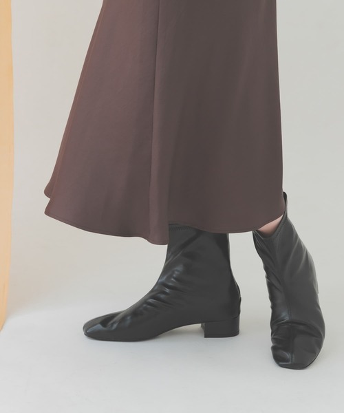 RODE SKO（ロデスコ）の「バックファスナーショートブーツ（ブーツ・レディース・ブラック/ホワイト/ベージュ/グリーン系その他・38/37/36）」の12枚目の写真