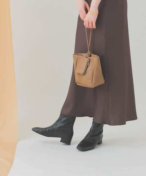 RODE SKO（ロデスコ）の「バックファスナーショートブーツ（ブーツ・レディース・ブラック/ホワイト/ベージュ/グリーン系その他・38/37/36）」の14枚目の写真