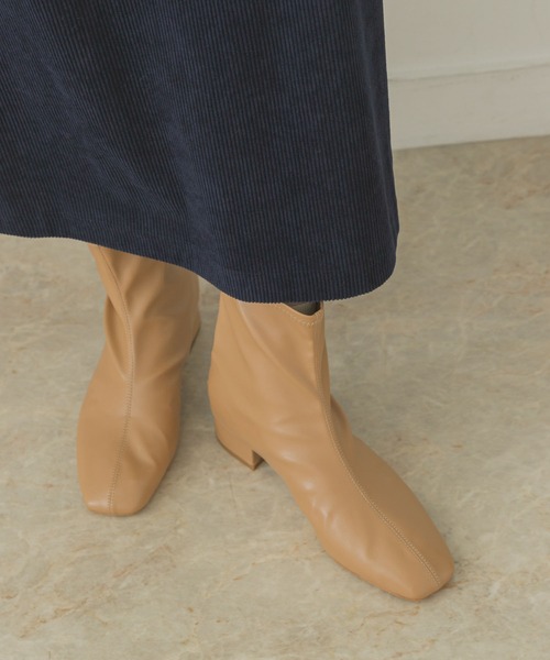 RODE SKO（ロデスコ）の「バックファスナーショートブーツ（ブーツ・レディース・ブラック/ホワイト/ベージュ/グリーン系その他・38/37/36）」の3枚目の写真