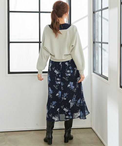 12Twelve Agenda（トゥエルブ　アジェンダ）の「Vネック多釦ドルマンクロップドニットカーディガン（カーディガン/ボレロ・レディース・グリーン/ライトグレー・M）」の12枚目の写真