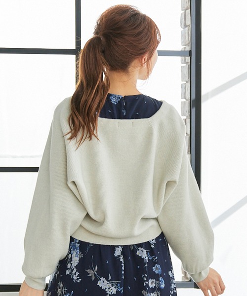 12Twelve Agenda（トゥエルブ　アジェンダ）の「Vネック多釦ドルマンクロップドニットカーディガン（カーディガン/ボレロ・レディース・グリーン/ライトグレー・M）」の5枚目の写真