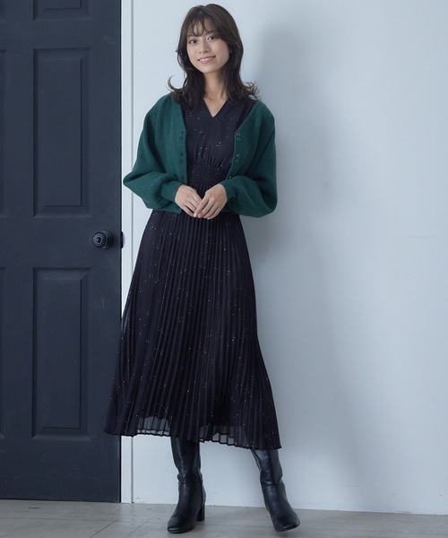 12Twelve Agenda（トゥエルブ　アジェンダ）の「Vネック多釦ドルマンクロップドニットカーディガン（カーディガン/ボレロ・レディース・グリーン/ライトグレー・M）」の22枚目の写真