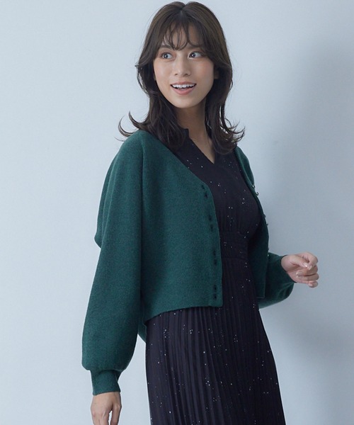 12Twelve Agenda（トゥエルブ　アジェンダ）の「Vネック多釦ドルマンクロップドニットカーディガン（カーディガン/ボレロ・レディース・グリーン/ライトグレー・M）」の19枚目の写真