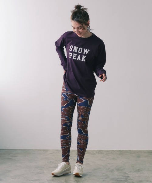 Snow Peak（スノーピーク）の「【emmi×Snow Peak】FeltLogo L/S T（Tシャツ/カットソー・レディース・バーガンディー・SMALL/MEDIUM/LARGE）」の2枚目の写真