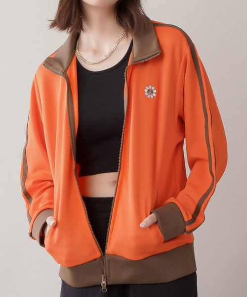 SPINNS（スピンズ）の「デイジーワンポイント刺繍 ライン