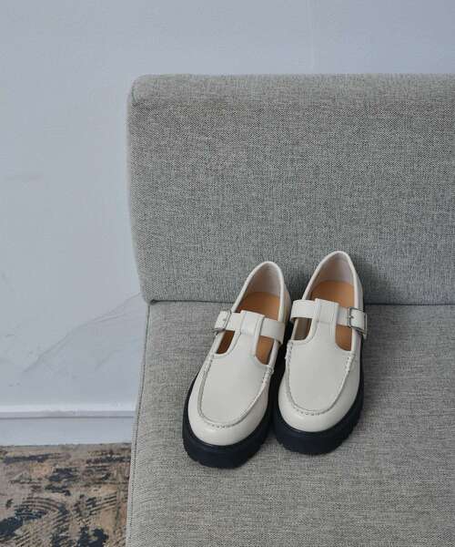 RETRO GIRL（レトロガール）の「カットアウトローファー（ローファー・レディース・ブラック/ナチュラル・MEDIUM/LARGE）」の2枚目の写真