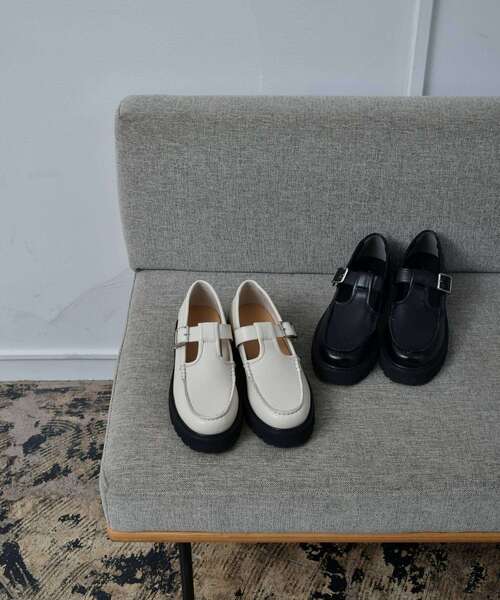 RETRO GIRL（レトロガール）の「カットアウトローファー（ローファー・レディース・ブラック/ナチュラル・MEDIUM/LARGE）」の5枚目の写真