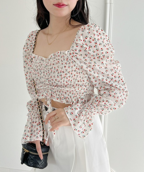 シャーリングショートブラウス[商品：PN22SS-117] - PUNYUS