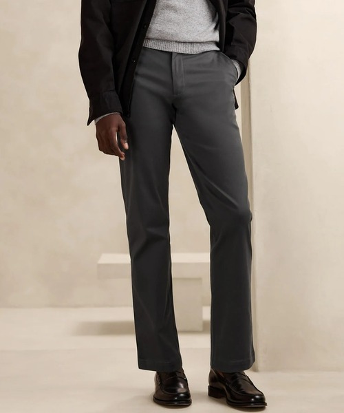 Banana Republic（バナナリパブリック）の「Rapid Movement ストレートチノパンツ（チノパンツ・メンズ・ネイビー/ベージュ/ブラック/ライトブラウン/チャコールグレー・31W 30L/29W 30L/30W 30L/33W 30L/32W 30L/28W 30L/34W 30L）」の3枚目の写真
