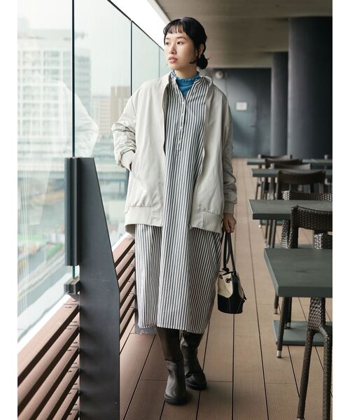 CRAFT STANDARD BOUTIQUE(クラフトスタンダードブティック)の「スキッパーワンピース(ワンピース・レディース・グレー系その他2/サックスブルー系3/ブルー系その他6/オフホワイト/イエロー系その他2・FREE)」の21枚目の写真