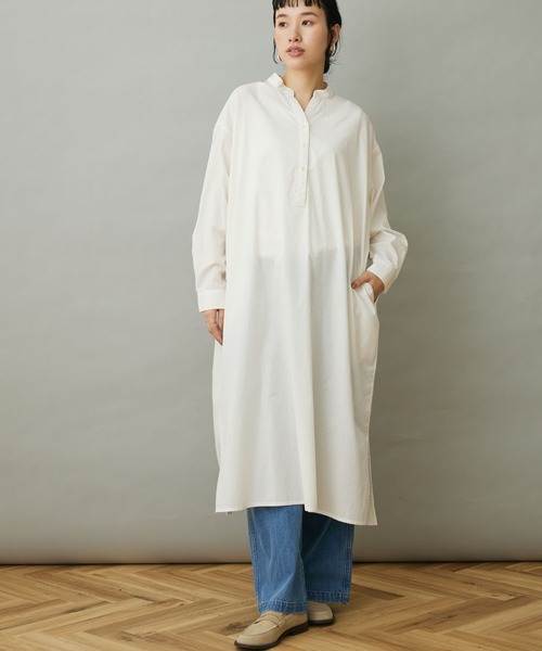 CRAFT STANDARD BOUTIQUE(クラフトスタンダードブティック)の「スキッパーワンピース(ワンピース・レディース・グレー系その他2/サックスブルー系3/ブルー系その他6/オフホワイト/イエロー系その他2・FREE)」の2枚目の写真