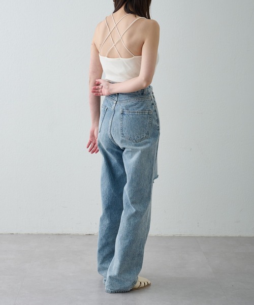 COLONY 2139(コロニートゥーワンスリーナイン)の「カップ付きリブバッククロスキャミソール(キャミソール・レディース・モカ/ブラック/アイボリー・SMALL/LARGE/MEDIUM)」の16枚目の写真