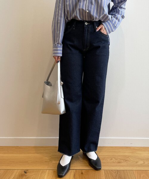 OPAQUE.CLIP（オペークドットクリップ）の「◆コットン混デニム ストレートカットオフパンツ（デニムパンツ・レディース・ブルー/チャコールグレー/ダークネイビー・38/36）」の14枚目の写真