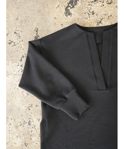TRUNC（トランクエイティーエイト）の「Ripple Keyneck Pullover（その他トップス・レディース・ブラック/アイボリー・FREE）」の20枚目の写真
