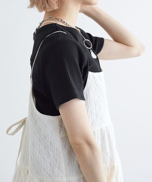 w closet(ダブルクローゼット)の「【前後2WAY】カットアウトリブプルオーバー(Tシャツ/カットソー・レディース・ブラック/オフホワイト/ホワイト×ブラック/イエロー系その他・FREE)」の8枚目の写真