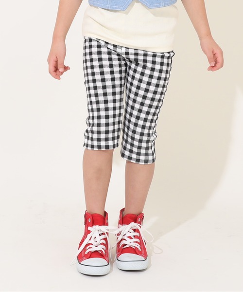 BABYDOLL（ベビードール）の「通販限定カラーあり ウルトラストレッチ6分丈ハーフパンツ [総柄] 6520K（その他パンツ・キッズ・ブラック系1/ブラック系その他/オレンジ/ピンク系その他7/ブラック×ホワイト/イエロー×グリーン/スカイブルー系1/チャコールグレー/ブラック系2/ストーン/ネイビー/ベビーピンク/バイオレット/ダークブラウン系/ホワイト/イエロー/ベージュ/オフホワイト/ホワイト系その他2/ホワイト系その他/ベージュ系その他/ゴールド・100cm/120cm/130cm/80ｃｍ/90cm/110cm/140cm/150cm）」の4枚目の写真