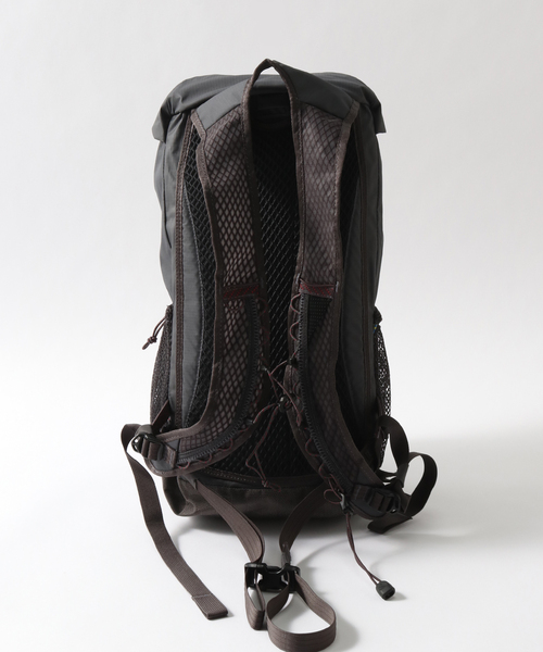 KLATTERMUSEN(クレッタルムーセン)の「【KLATTERMUSEN / クレッタルムーセン】Fjorm 18L(バックパック/リュック・メンズ・ブラック・FREE)」の13枚目の写真