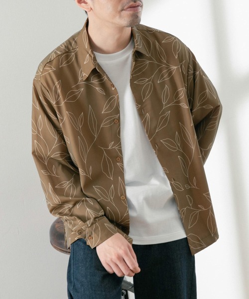 ITEMS URBANRESEARCH(アイテムズ アーバンリサーチ)の「リーフプリント ロングスリーブシャツ(シャツ/ブラウス・メンズ・グリーン/ベージュ/ネイビー・MEDIUM/LARGE)」の4枚目の写真