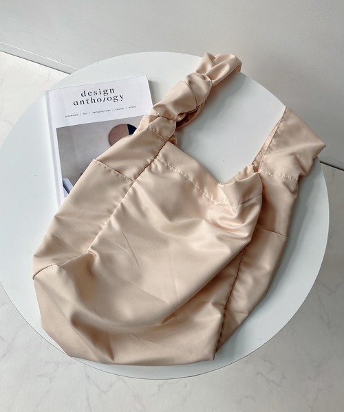 AS KNOW AS plus(アズノゥアズプラス)の「○ノットショルダーバッグ(ショルダーバッグ・レディース・アイボリー/ブラック/ピンク/ベージュ・FREE)」の10枚目の写真