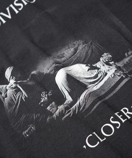 THRIFTY LOOK（スリフティールック）の「THRIFTY LOOK / スリフティールック THRIFTY "JOY DIVISION" TEE ジョイ・ディヴィジョン バンドTシャツ バンT（Tシャツ/カットソー・メンズ・ブラック・LARGE/X-LARGE/MEDIUM）」の6枚目の写真
