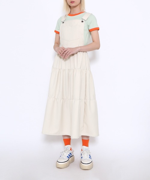 PUNYUS（プニュズ）の「2WAYサロペットティアードワンピース（ワンピース・レディース・ブラック/サックスブルー/アイボリー・3/4/1/2）」の4枚目の写真