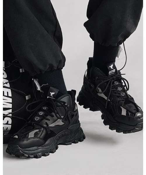 Burner（バーナー）の「【OKUOKU Recommend Select】　ワンカラー厚底ダッドスニーカー　oku-shoes-689306185531-55 M（スニーカー・レディース・ブラック/ホワイト系その他/ベージュ/ホワイト・40/41/42/39/43）」の4枚目の写真