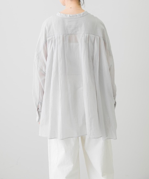 美品✨ かぐれ バックタックワイドシャツ ライトグレー FREEサイズ かぐれ（カグレ）の「バックタックワイドシャツ（シャツ