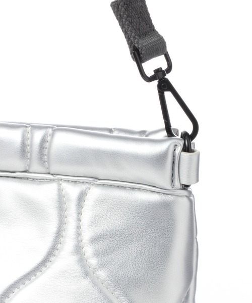 LEPSIM（レプシィム）の「キルティングクラッチ　906318（クラッチバッグ・レディース・ブラック/シルバー/ガンメタ/ブルー系その他・ONE SIZE）」の17枚目の写真