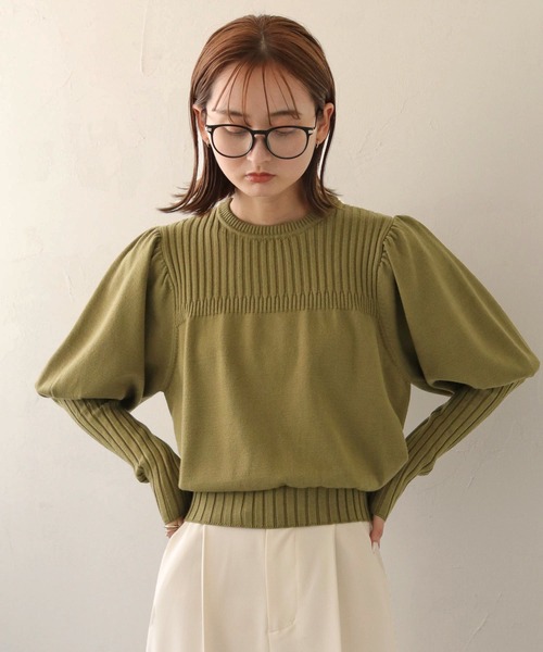 CLEIO(クレイオ)の「【CLEIO】ランダムリブパフスリーブニット(ニット/セーター・レディース・アイボリー/カーキ/ベージュ・FREE)」の3枚目の写真