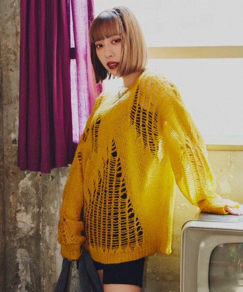 GAB GAB（ガブガブ）の「ダメージオーバーニット（ニット/セーター・レディース・マスタード/アイボリー/チャコールグレー・FREE）」の3枚目の写真