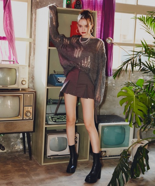 GAB GAB（ガブガブ）の「ダメージオーバーニット（ニット/セーター・レディース・マスタード/アイボリー/チャコールグレー・FREE）」の4枚目の写真