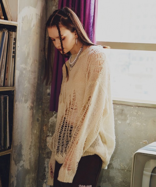 GAB GAB（ガブガブ）の「ダメージオーバーニット（ニット/セーター・レディース・マスタード/アイボリー/チャコールグレー・FREE）」の15枚目の写真