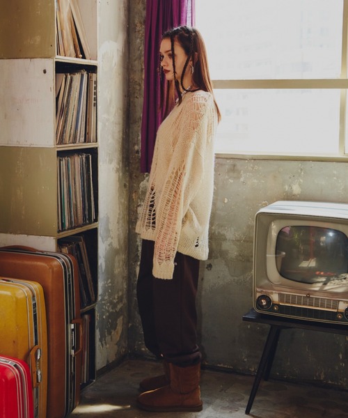 GAB GAB（ガブガブ）の「ダメージオーバーニット（ニット/セーター・レディース・マスタード/アイボリー/チャコールグレー・FREE）」の17枚目の写真