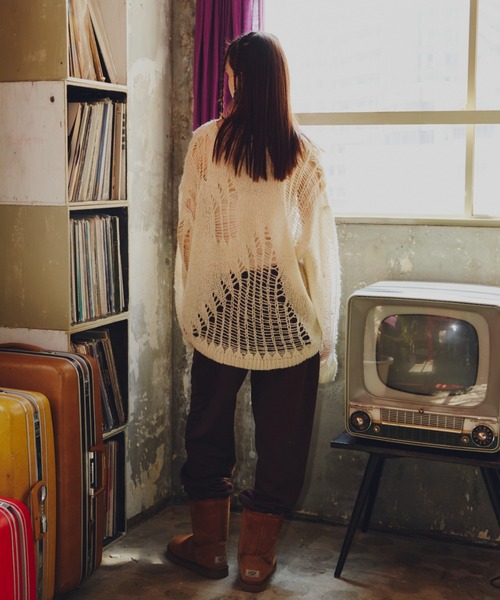 GAB GAB（ガブガブ）の「ダメージオーバーニット（ニット/セーター・レディース・マスタード/アイボリー/チャコールグレー・FREE）」の19枚目の写真