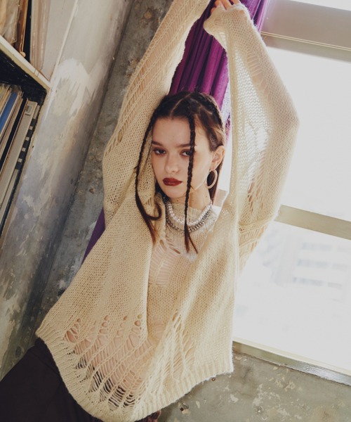 GAB GAB（ガブガブ）の「ダメージオーバーニット（ニット/セーター・レディース・マスタード/アイボリー/チャコールグレー・FREE）」の21枚目の写真