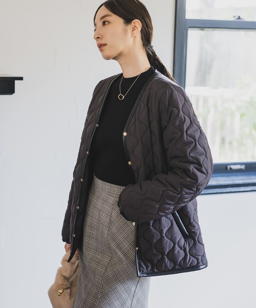 Andemiu(アンデミュウ)の「エアサーマルキルティングブルゾン199957(ダウンジャケット/コート・レディース・アイボリー/ブラック・FREE)」の2枚目の写真