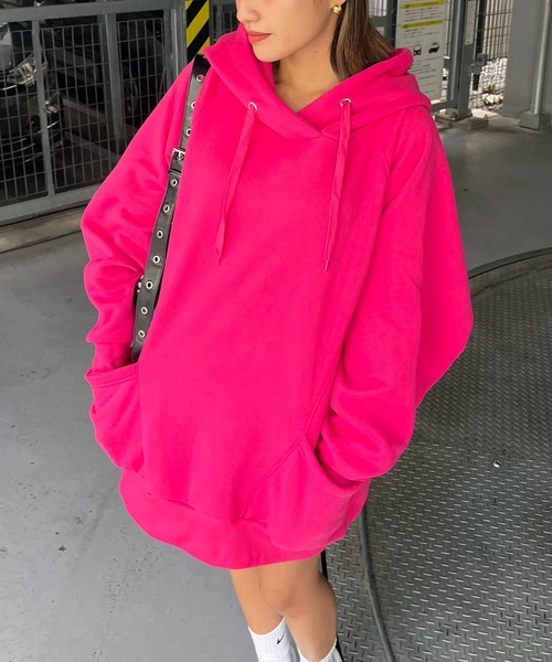 SPIRALGIRL(スパイラルガール)の「バックロゴドルマンパーカーワンピース(パーカー・レディース・ライトグレー/ピンク/ブラック・FREE)」の5枚目の写真