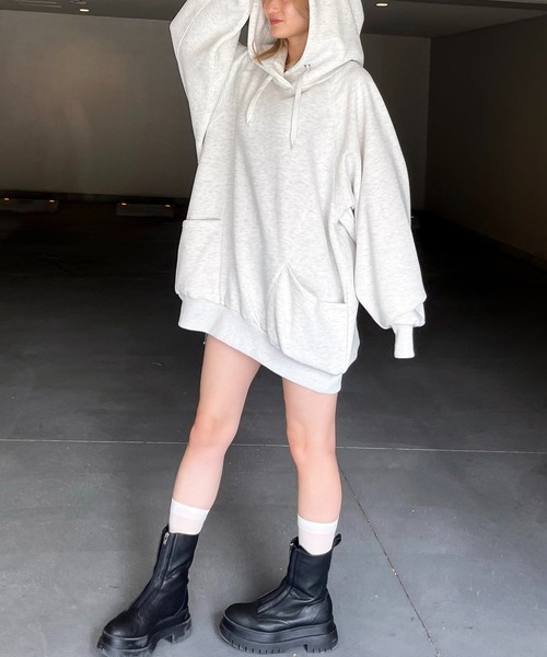 SPIRALGIRL(スパイラルガール)の「バックロゴドルマンパーカーワンピース(パーカー・レディース・ライトグレー/ピンク/ブラック・FREE)」の11枚目の写真