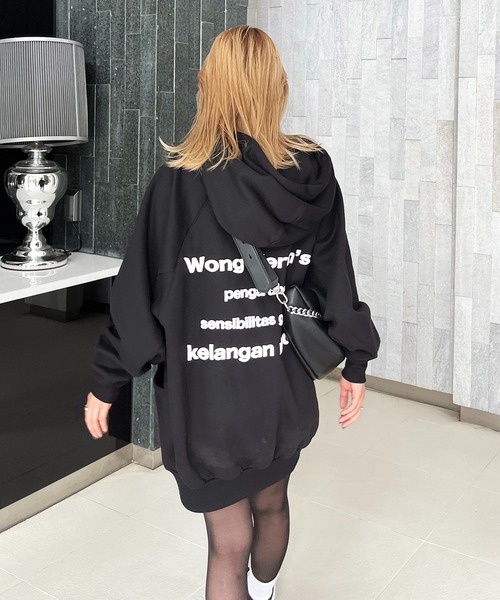 SPIRALGIRL(スパイラルガール)の「バックロゴドルマンパーカーワンピース(パーカー・レディース・ライトグレー/ピンク/ブラック・FREE)」の15枚目の写真